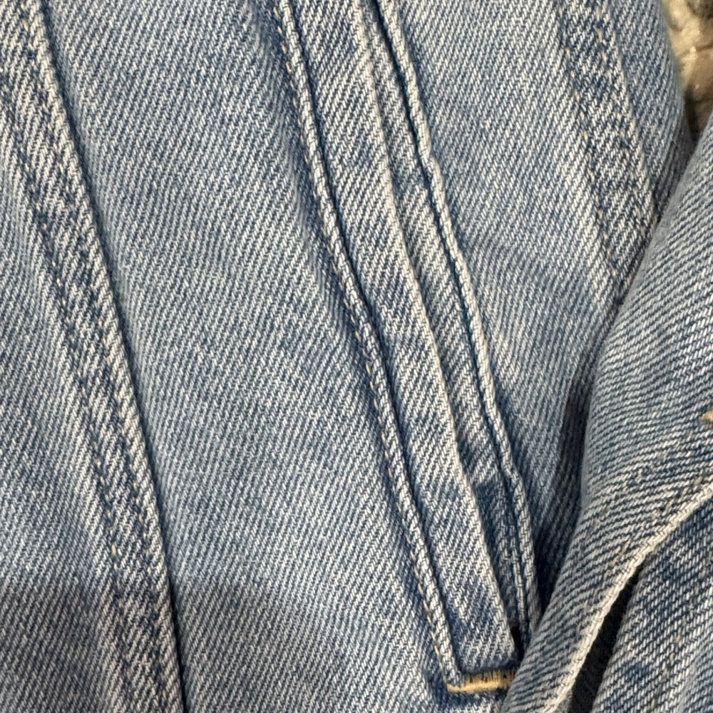 Old Navy Womens wow relaxed Light Blue Denim Jacket medium tall - Picture 4 of 12